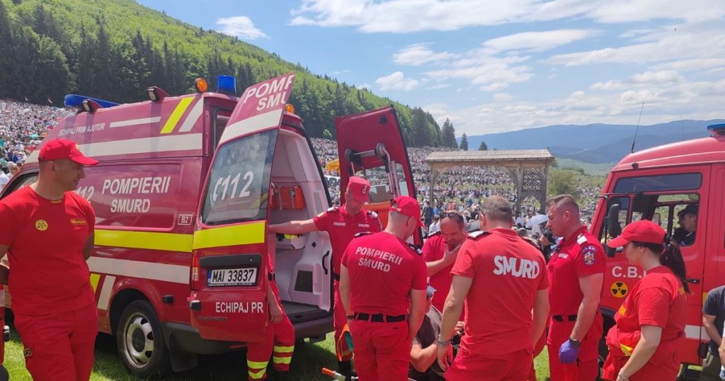 19 persoane au avut nevoie de îngrijiri medicale la pelerinajul de Rusalii de la Șumuleu Ciuc, unde au participat aproape 300.000 de credincioși