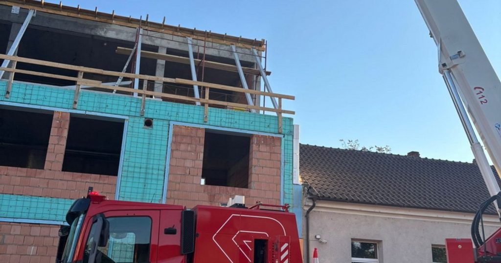 Incendiu la o clinică medicală în construcție din Oradea. Fondatorul este un fost ministru al Sănătății