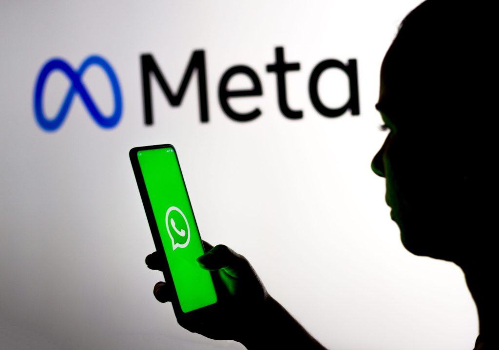 Psihologii explică motivul pentru care unele persoane nu vorbesc în grupurile de WhatsApp