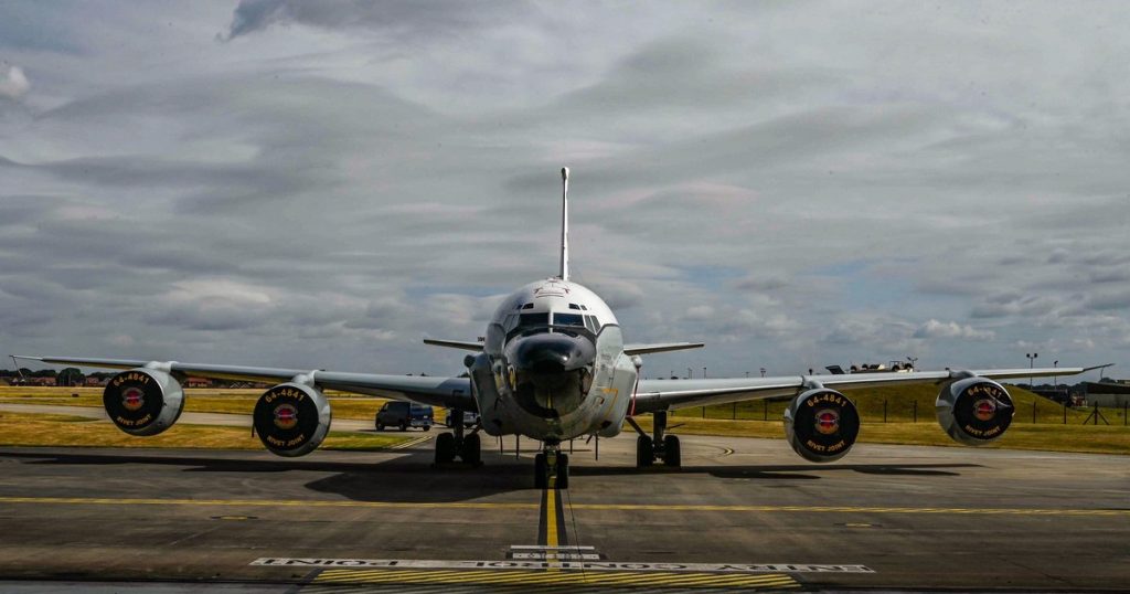 Britanicii ar fi suspendat zborurile de supraveghere deasupra Mării Negre după un incident periculos cu avioane rusești