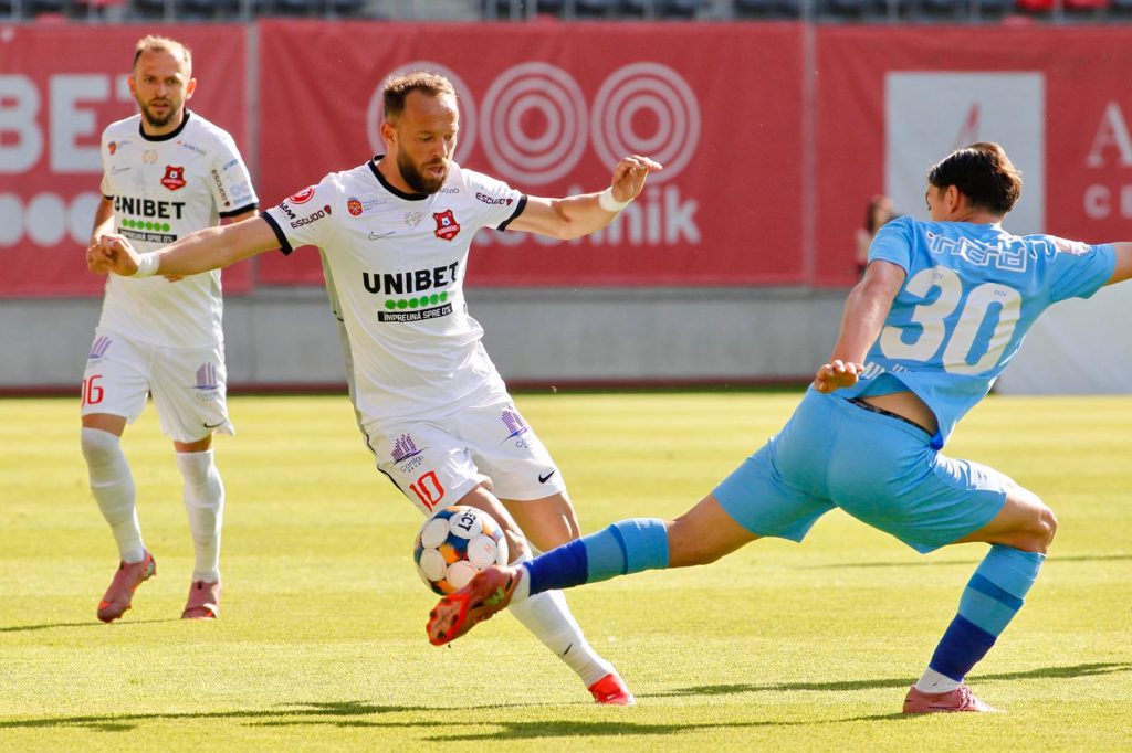 FOTO: Cât haos, câtă debandadă în joc. FC Hermannstadt-FC Voluntari 3-2 și returul se anunță DE FOC