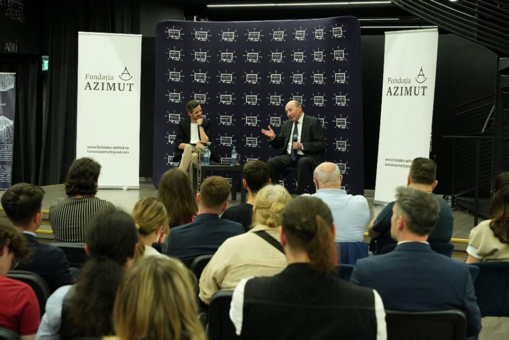 Traian Băsescu, în fața studenților de Politehnica Timișoara: „Învățați mai întâi o meserie, apoi intrați în politică!” / ”Nu vă bazați pe politică pentru a face carieră”