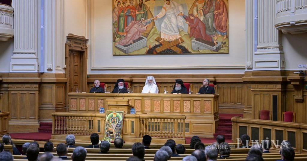 Familia creştină - „Biserica de acasă şi prima şcoală a credinţei şi a iubirii darnice”