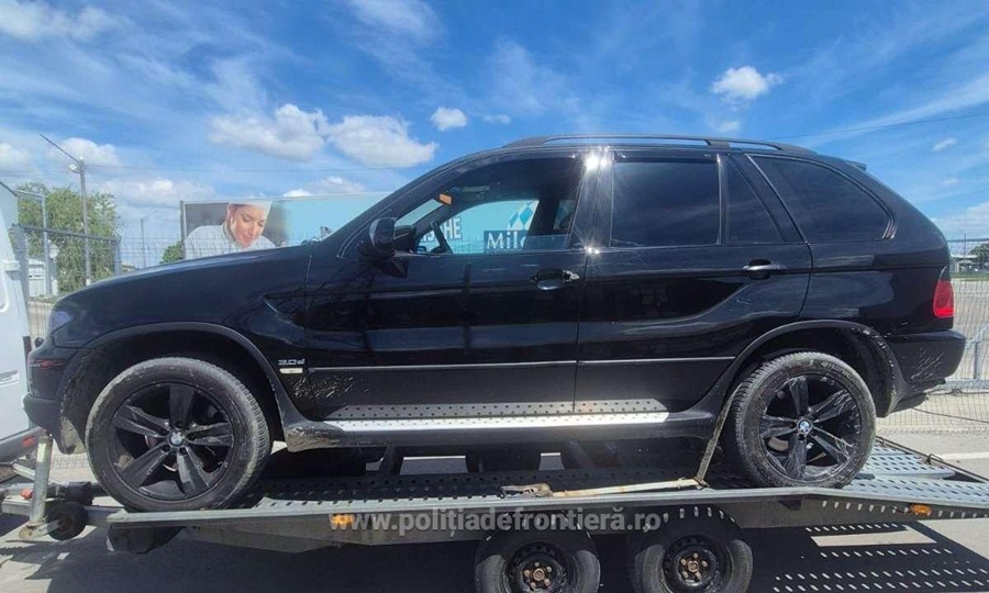 Autoturism căutat pentru confiscare în Italia, depistat în Vama Siret
