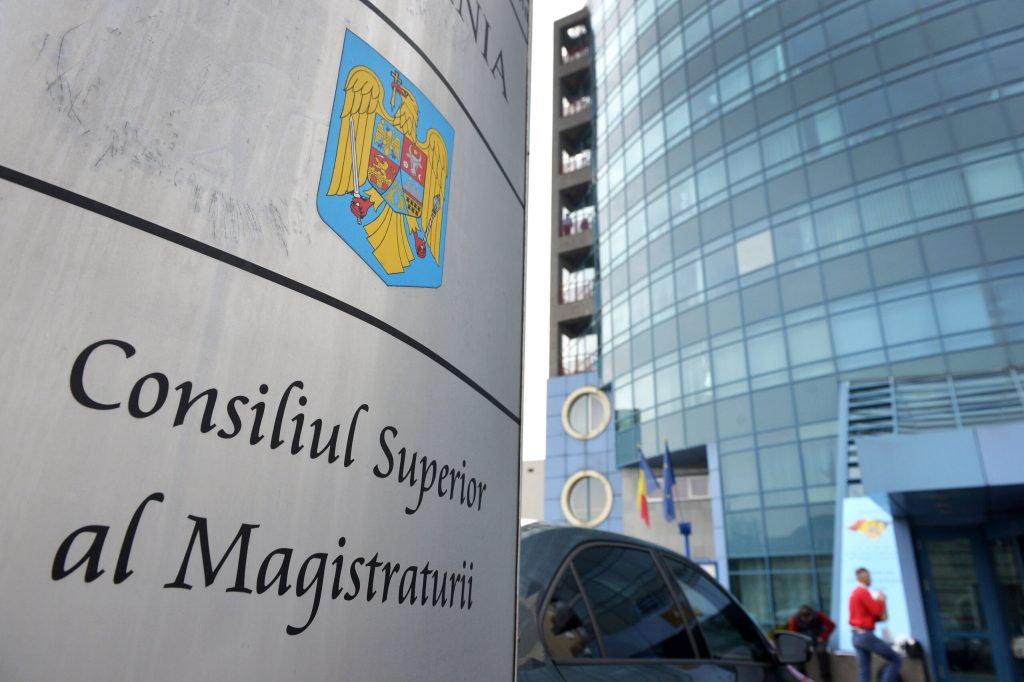 Justiția din România, suprasolicitată. Dosarele cresc cu 11%, concursurile în magistratură sunt blocate. De câți magistrați mai este nevoie?