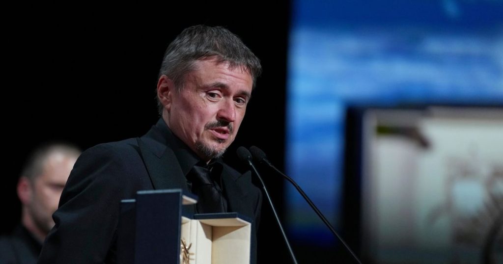Cristian Mungiu, oprit de autorități în aeroport! Trofeul Palme d’Or i-a cauzat probleme la întoarcerea în țară: „Nu știa ce e un…”