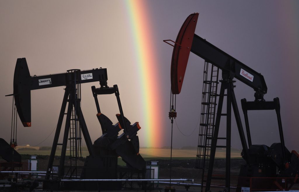 Prețul petrolului în scădere, pe fondul unui posibil acord între SUA și Iran