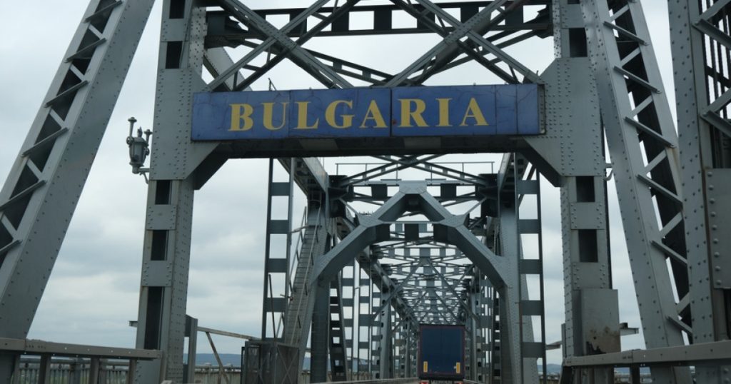 Podul Giurgiu-Ruse se închide complet timp de două zile, din cauza unor lucrări de reparații. Atenționare de călătorie emisă de MAE