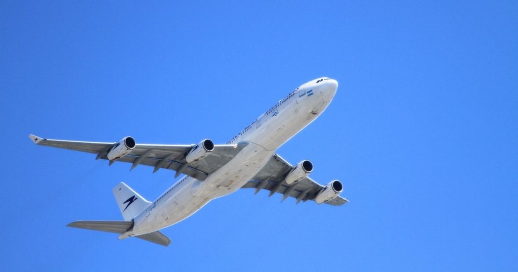 O companie aeriană din Europa anulează toate zborurile! Angajații rămân fără locuri de muncă