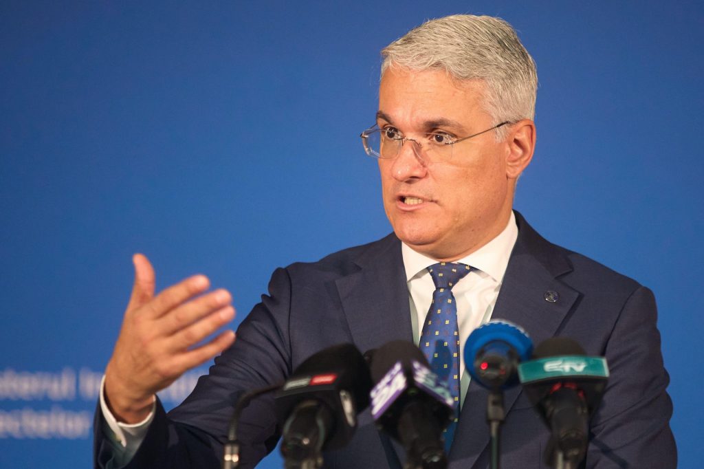 Ministrul Muncii, Dragoș Pîslaru, despre Legea salarizării: Eliminăm 87 din 151 de sporuri, introducem bonificație de performanță de 10-20%. LIVE, pe TVR Info