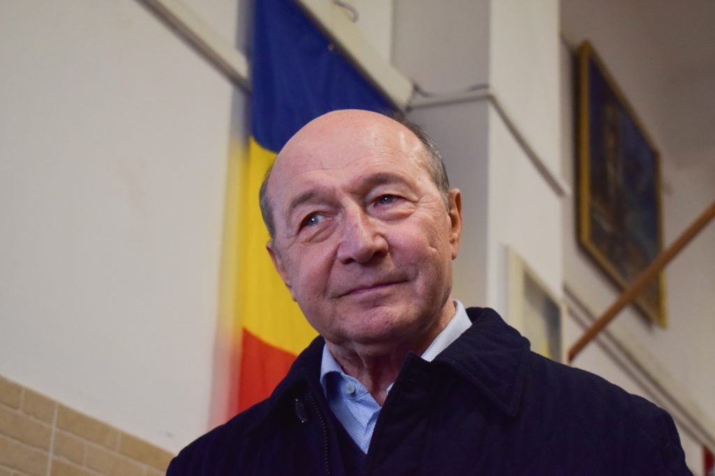 De ce crede Băsescu că PSD și PNL îi întind „o capcană” lui Nicușor Dan