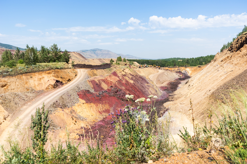 Proiect minier de peste 10 milioane de euro în Bihor: investiție în producția de magneziu, mineral critic pentru UE