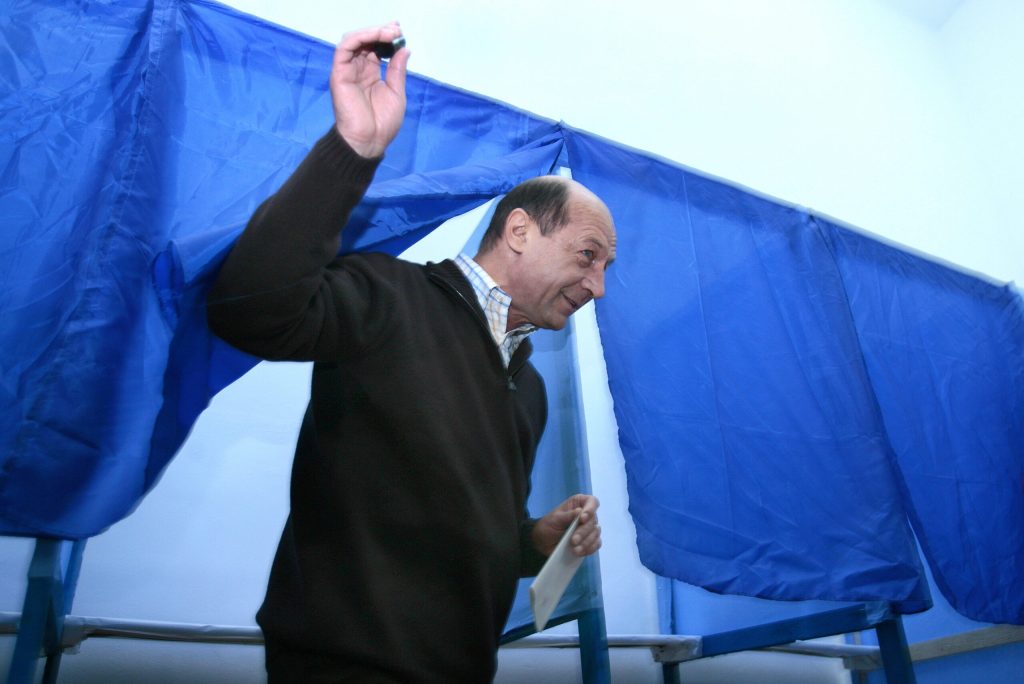19 ani de la referendumul pentru demiterea președintelui Traian Băsescu. Cronologia uneia dintre cele mai importante crize politice din România