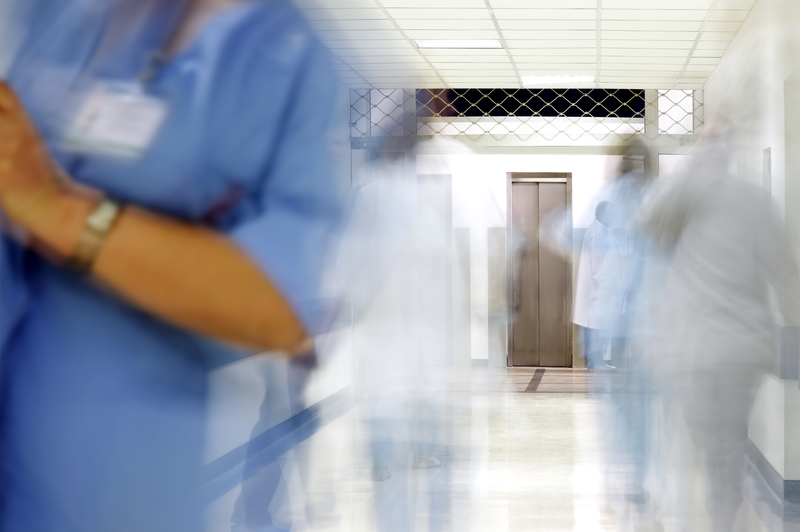 Medicul italian care a intrat în contact cu un pacient cu Ebola a fost internat într-un spital de la Roma / Va fi ținută sub observație până pe 8 iunie