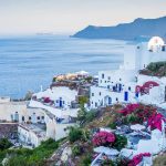 Interdicții și reguli pentru vacanțe în Grecia, inclusiv pe plajă, vor fi aplicate de la finele lunii viitoare. Rezidenții se plâng de mulți ani de prea mulți turiști