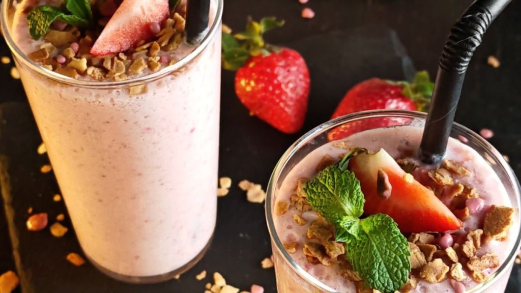 Shake cu înghețată de căpșuni - Deliciu răcoritor de vară
