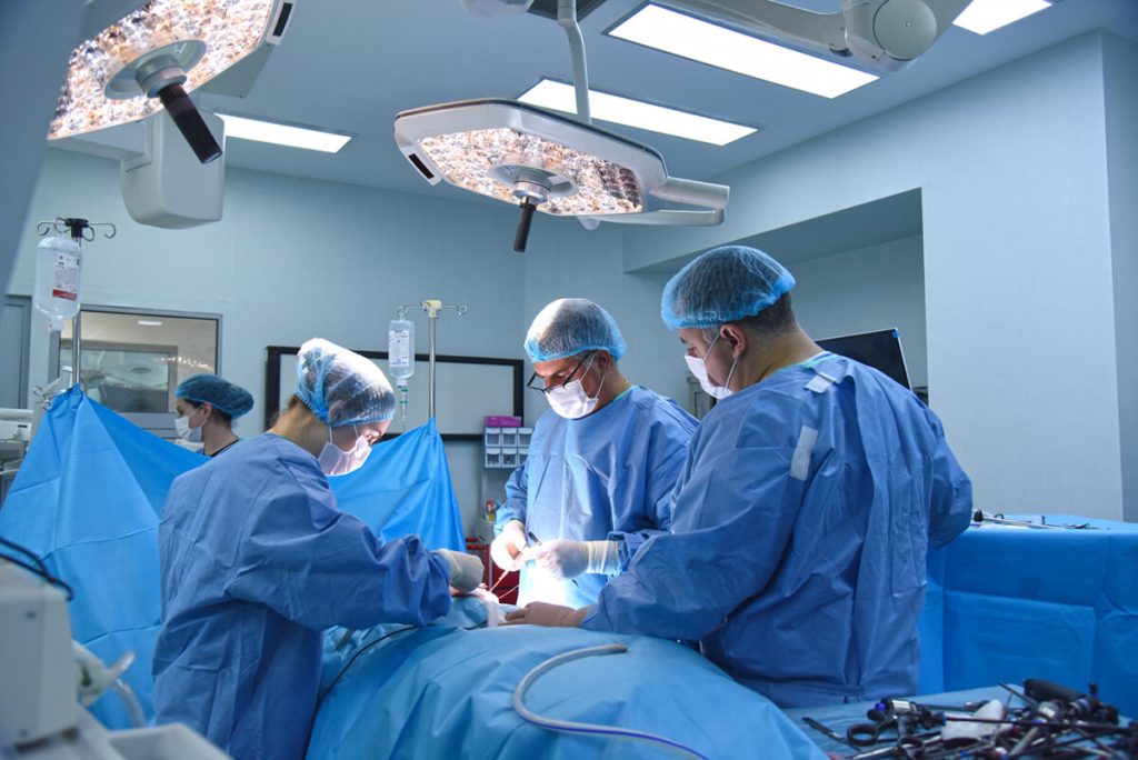 A fost diagnosticată cu o boală gravă cu ani în urmă. Cum a fost tratată o femeie