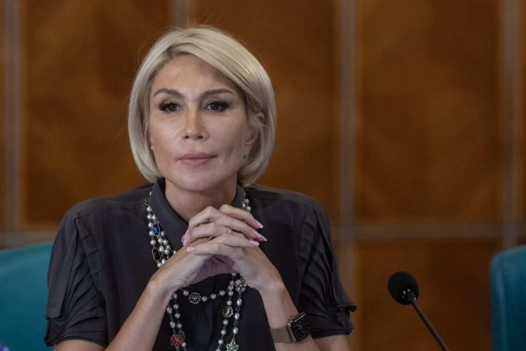 Raluca Turcan: Sorin Grindeanu e matematician, să demonstreze că are logică, dacă vrea să fie credibil