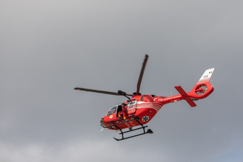 Ucrainean salvat din munții Maramureșului / Era blocat de peste o săptămână / A fost găsit cu ajutorul unui elicopter SMURD