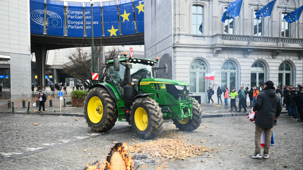 UE pregătește un sprijin de 400 de milioane de euro pentru fermierii afectați de scumpirea îngrășămintelor, provocată de războiul din Iran