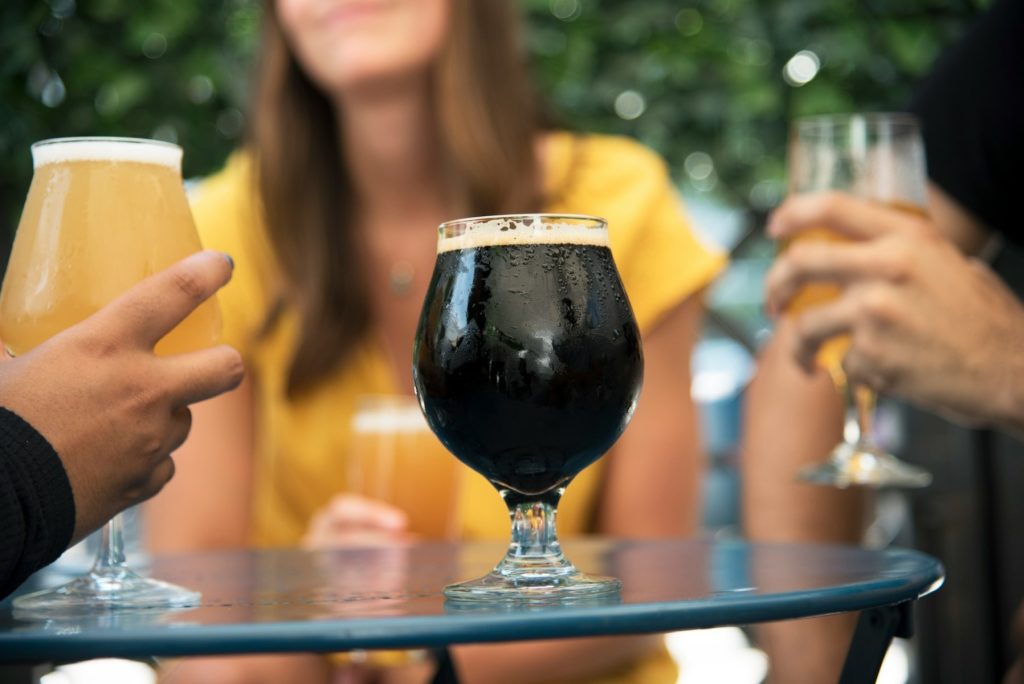 Consumul de bere în Franța a devenit mai mare decât consumul de vin / Francezii consumă într-un an peste 22 de milioane de hectolitri de bere