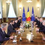 Scena politică după consultările de la Cotroceni. PSD, dispus la un compromis pe mâna președintelui. Bolojan blochează tot cu gândul la prezidențialele din 2030. USR joacă cum îi dictează premierul demis