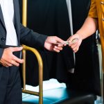 Schimbare de paradigmă în hoteluri. România are mai puțini turiști, dar hotelurile fac mai mulți bani. Cheltuielile românilor în afara țării depășesc semnificativ veniturile generate de turiștii străini în România