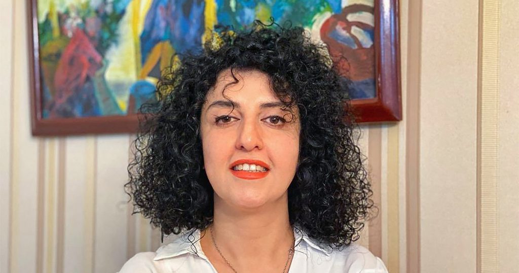 Narges Mohammadi, laureată a Premiului Nobel pentru Pace, scoasă din detenție în Iran pentru îngrijiri medicale. A fost trimisă acasă în stare gravă