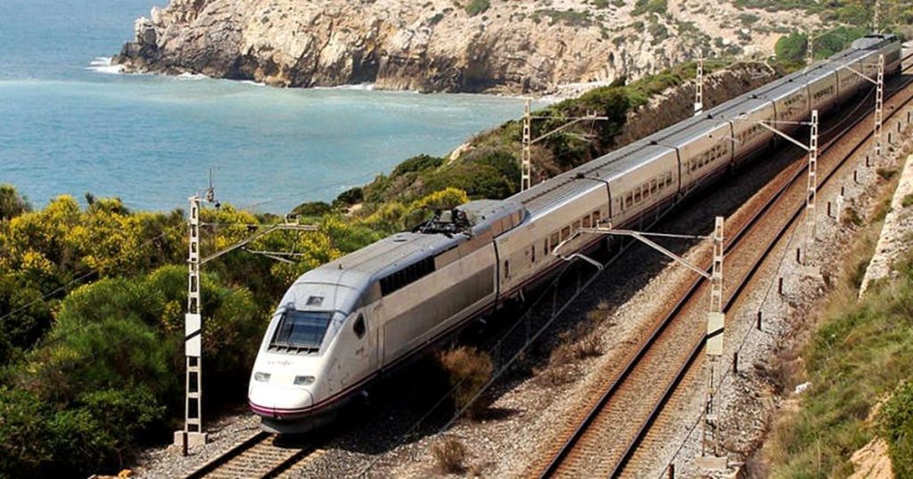 Trenul, preferat de europeni pentru a merge în vacanțe. Țările unde acest mijloc de transport e în top