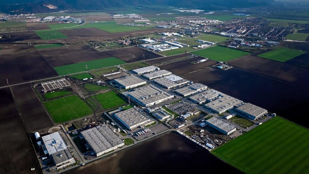 Primul parc industrial modern din Botoșani prinde contur. Consiliul Județean semnează actul pentru noua companie de dezvoltare