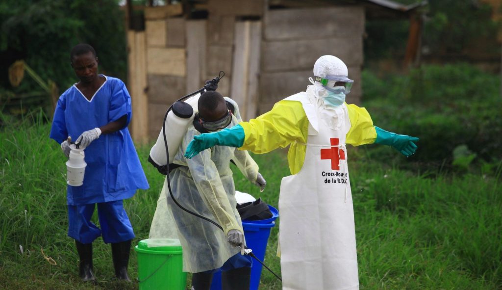 Dimensiunea și viteza cu care se răspândește focarul de Ebola din Congo îngrijorează OMS. Peste 130 de morți până acum