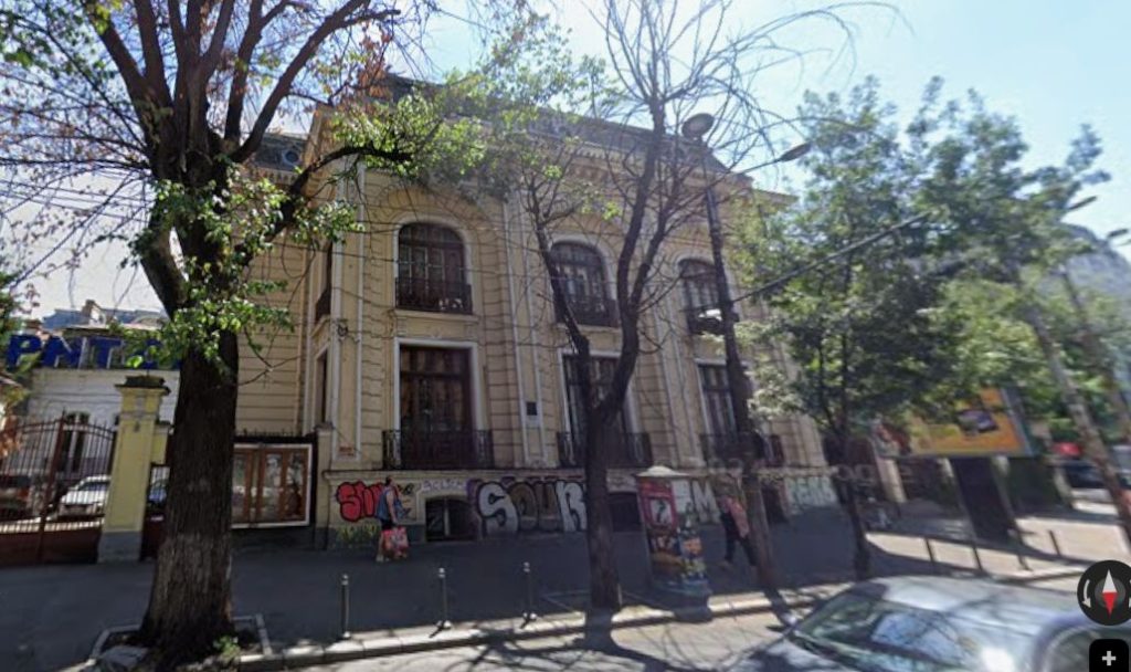 Primăria Capitalei acuză subînchirieri ilegale într-un imobil dat PNȚCD în centrul Bucureștiului / Ar fi fost deschis un restaurant în curtea imobilului din Piața Rosetti