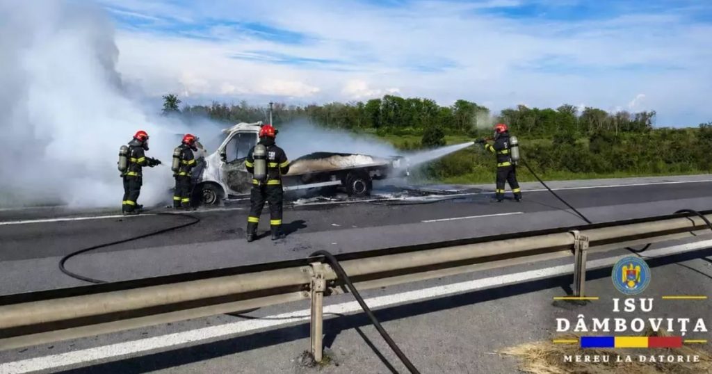 Un incendiu a paralizat traficul pe A1 București-Pitești. O autoutilitară a fost cuprinsă de flăcări în mers