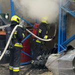 (FOTO) Incendiul de la un depozit din Chișinău a fost lichidat