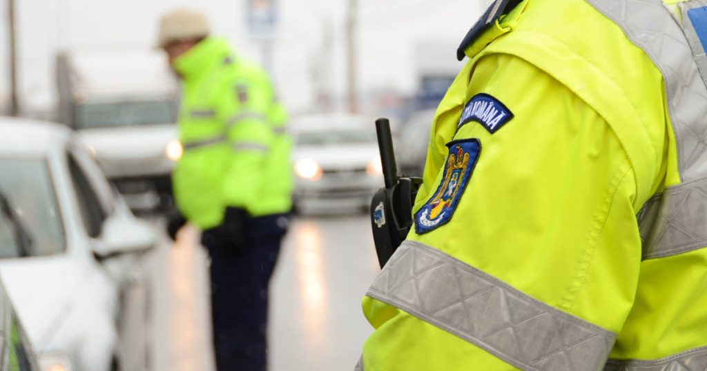 Coloane de mașini pe A1 spre Capitală, după minivacanța de Rusalii. Rutele alternative recomandate de polițiști