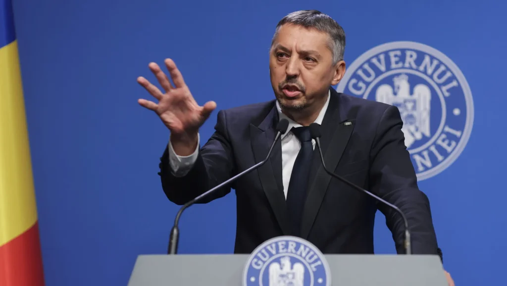 Noua grilă de salarizare riscă să readucă vechile probleme din educație. Daniel David: Oamenii vor căuta artificii pentru a-și crește veniturile