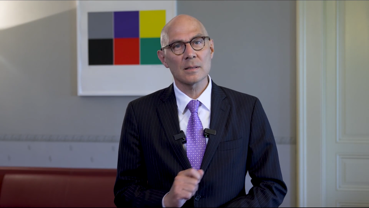 ONU avertizează că interzicerea rețelelor sociale pentru copii nu este suficientă și cere platforme digitale mai sigure prin design / Volker Türk: Statele trebuie să oblige companiile din domeniul tehnologiei să integreze siguranța în designul platformelo