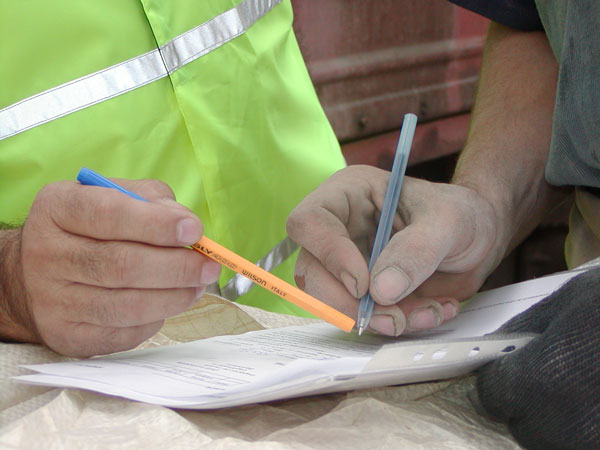 Aproape 300 de persoane depistate fără contracte de muncă în județul Timiș în luna mai