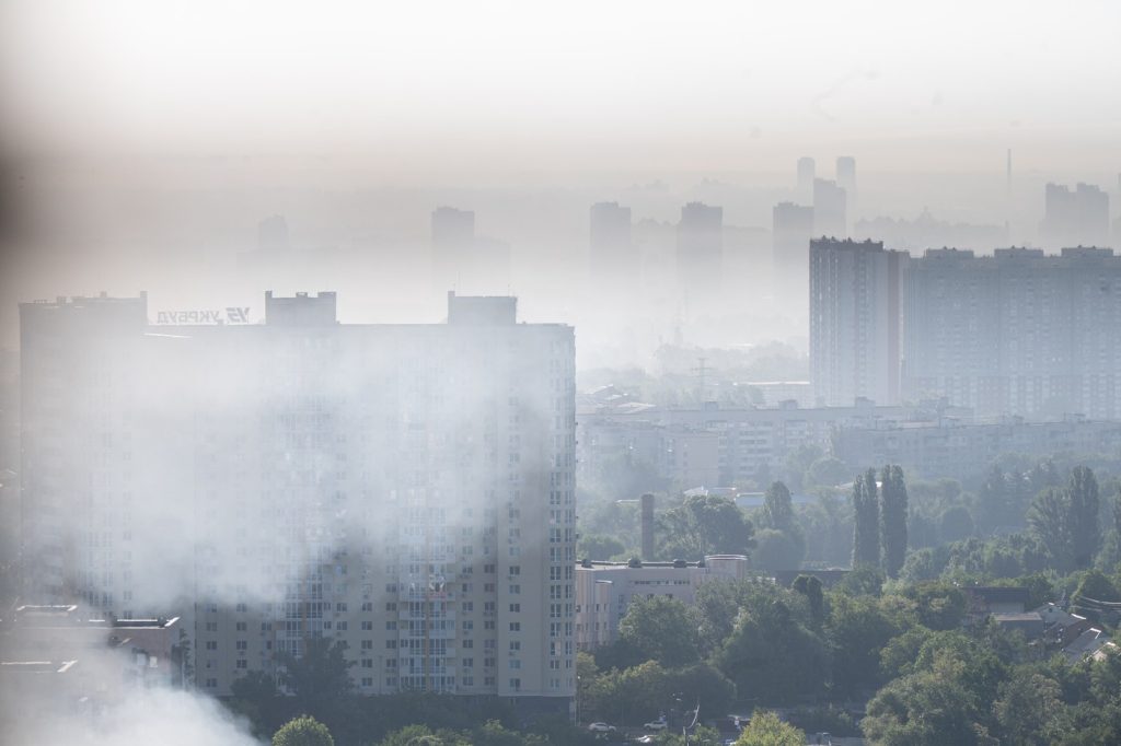 „Un fel de apocalipsă”: Teroarea provocată de noul atac aerian rusesc, povestită de o locuitoare a Kievului