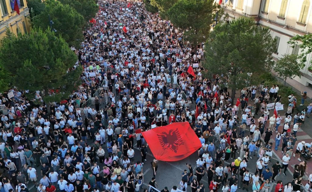 Un proiect turistic de miliarde al ginerelui lui Trump în Balcani provoacă proteste de stradă. „Albania nu este de vânzare”