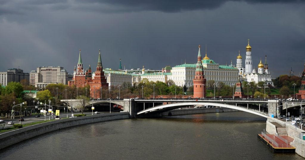 Escaladare diplomatică între Moscova și Londra: cinci cetățeni britanici, printre care jurnaliști de investigație, interziși în Rusia