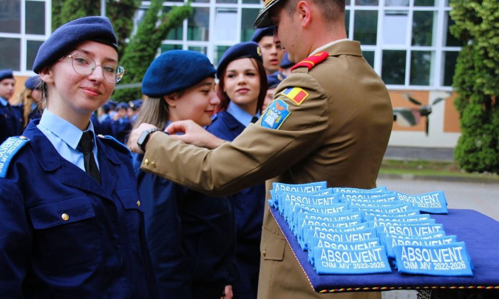 FOTO: Absolvenții Promoției 2026 a Colegiului Militar ”Mihai Viteazul” din Alba Iulia și-au primit gradele onorifice de absolvent