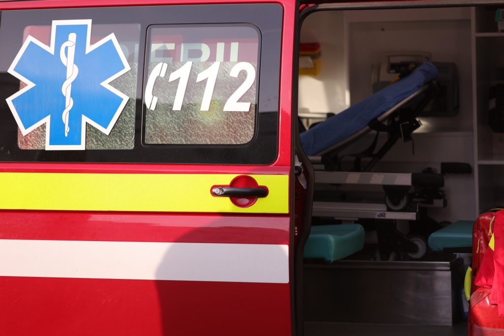 Copii din județul Harghita, duși la spital cu toxiinfecție alimentară. Aceștia erau într-o excursie