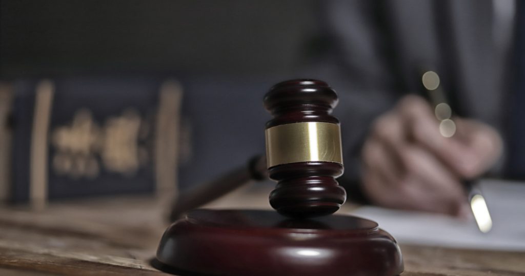 Activitatea în instanţe şi parchete, blocată azi între orele 08.00 şi 12.00: angajații din Justiție, nemulțumiti de legea salarizării