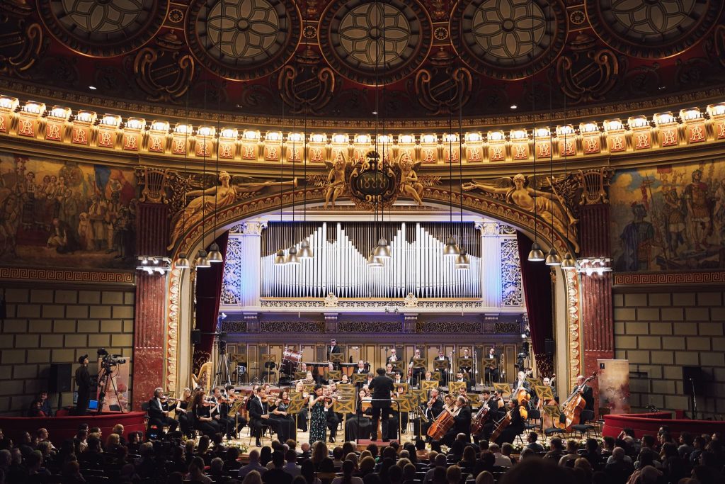 Un nou record istoric la Concursul Internațional George Enescu: 645 de tineri muzicieni din 55 de țări s-au înscris la secțiunile instrumentale de vioară, violoncel și pian