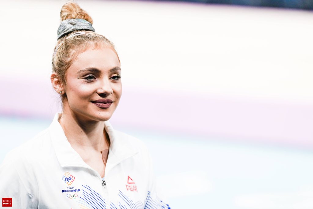 Surse: Gimnasta Sabrina Voinea, cercetată pentru că şi-ar fi bătut iubitul în incinta complexului „Lia Manoliu”