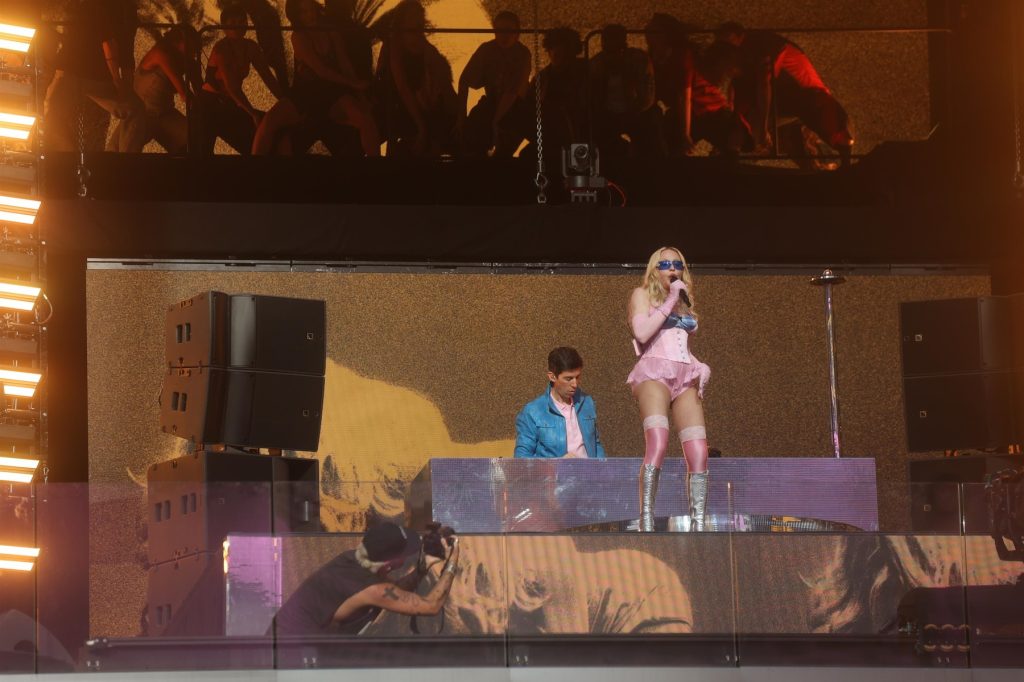 Madonna, anunț făcut pe o aplicație de dating, iar în scurt timp a ținut un concert-surpriză