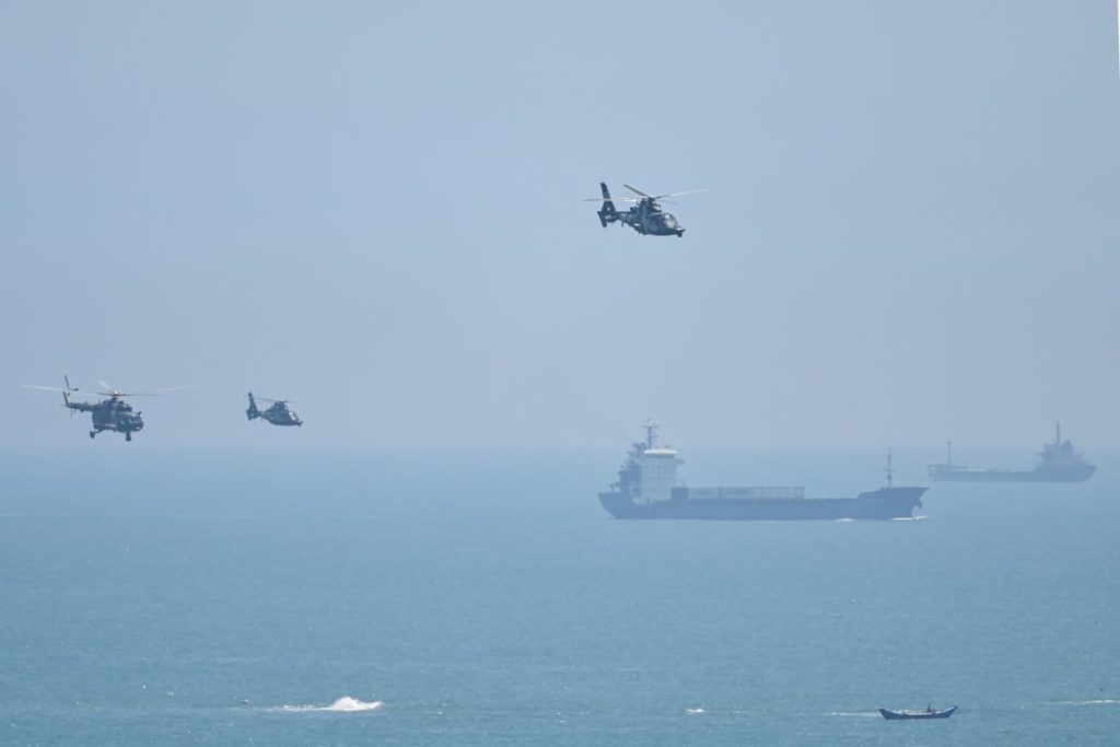 China desfășoară o operațiune navală la est de Taiwan, după negocierile dintre Japonia și Filipine pentru delimitarea frontierelor maritime