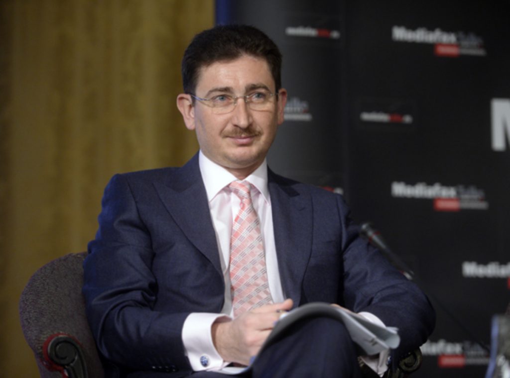 Consiliul Concurenţei  a anunţat duminică rezultatele investigaţiei privind dosarul ROBOR, stabilind cea mai mare amendă dintr-un caz de concurenţă : Cele 10 bănci participante la stabilirea indicatorului de referinţă pentru dobânzi – ROBOR au fost amenda