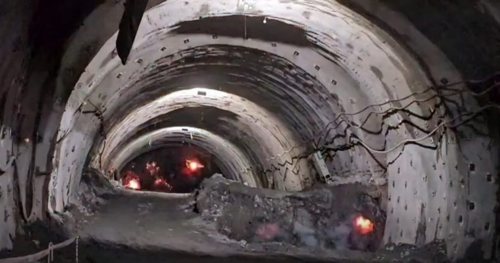 „Cârtița” care va săpa prin Carpați tunelul de pe Autostrada A1 Sibiu-Pitești va ajunge în următoarele săptămâni